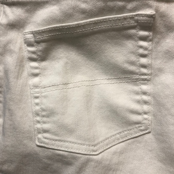 LL BEAN WOMENS WHITE CLASSIC FIT STRAIGHT LEG JEANS SIZE 12P - Picture 4 of 4